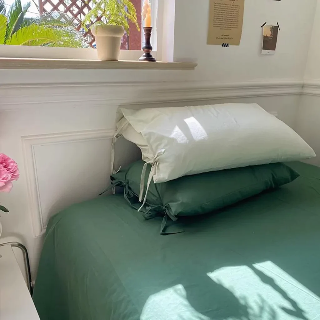 bright and natural color bedding set