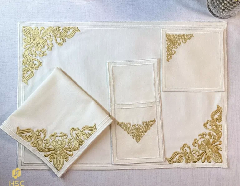 embroidered-napkins 3-4
