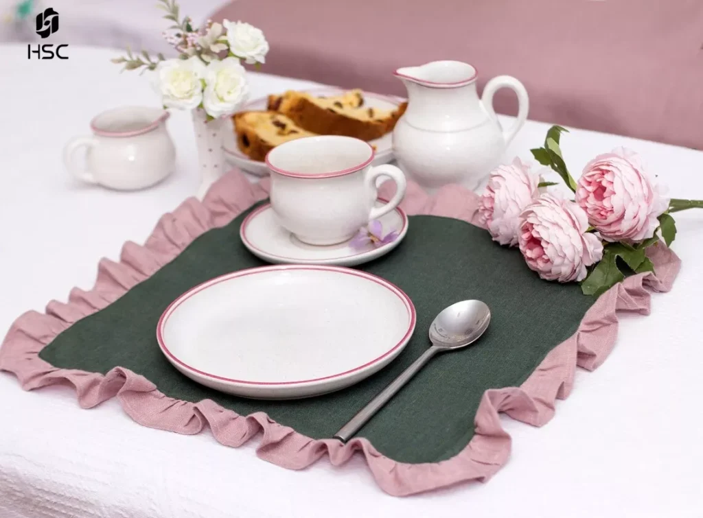 HSC Linen Napkins Ruffled Edges