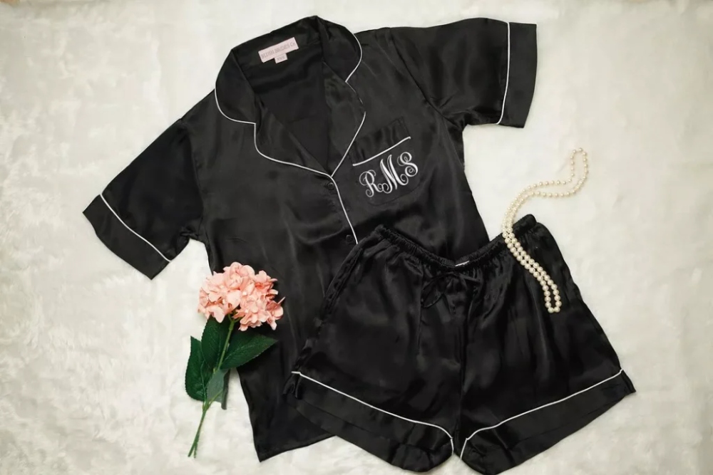 HSC Wholesale Eco-friendly Personalized Silk Pajamas